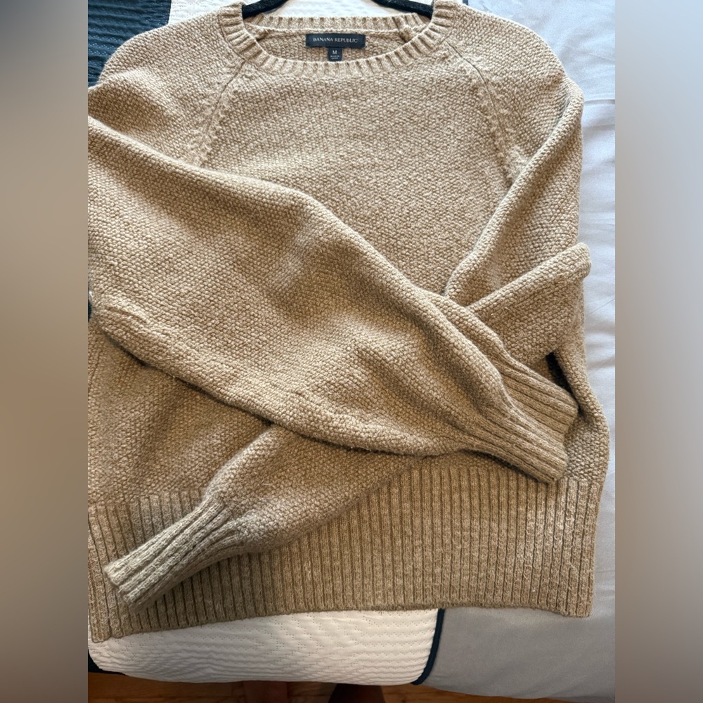 Banana Republic Tan Crew Neck Sweater with Ribbed Collar Size MEDIUM - Picture 4 of 5